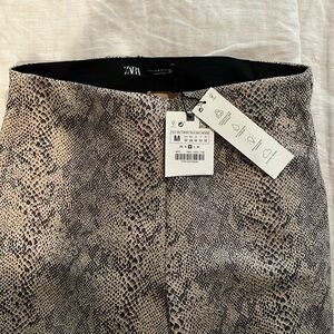 Snakeskin legging pants